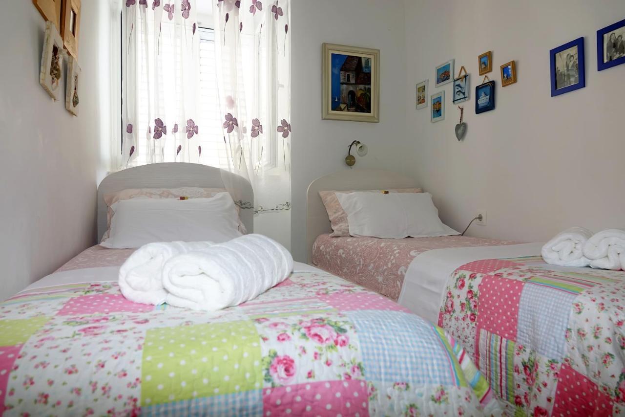 Two-Bedroom Apartment In The Centre Makarska Exterior foto